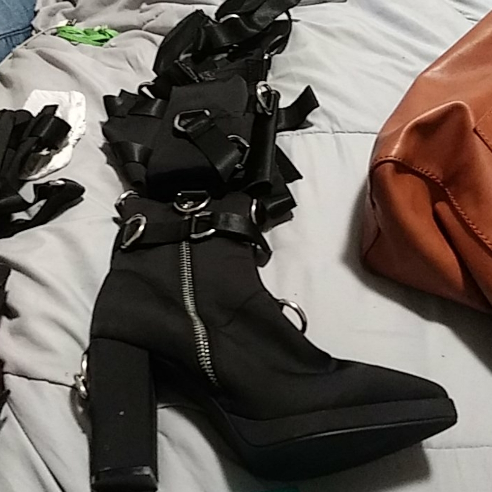 Poster girl boots
